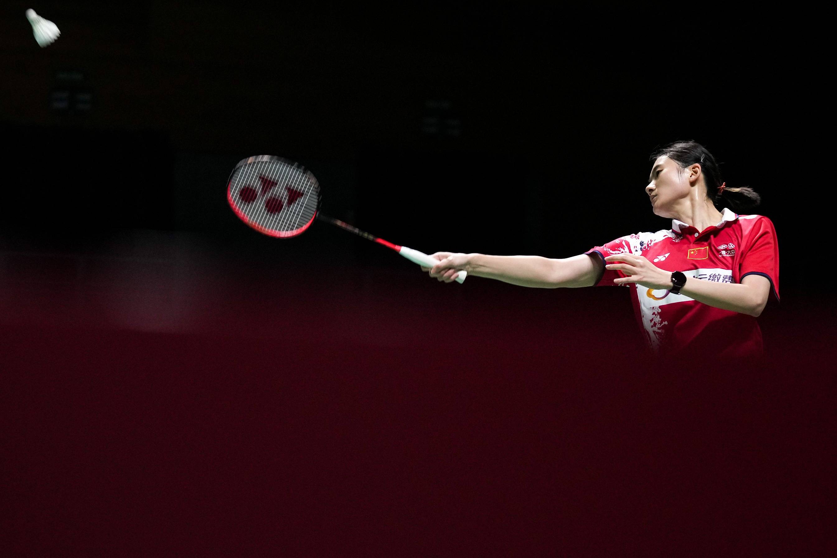 映的是足球 映的是足球