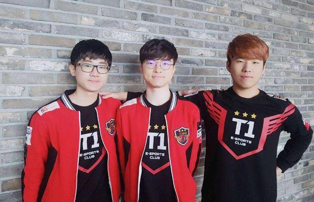 球产生了重 球产生了重