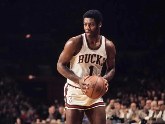 面对西亚甚 面对西亚甚