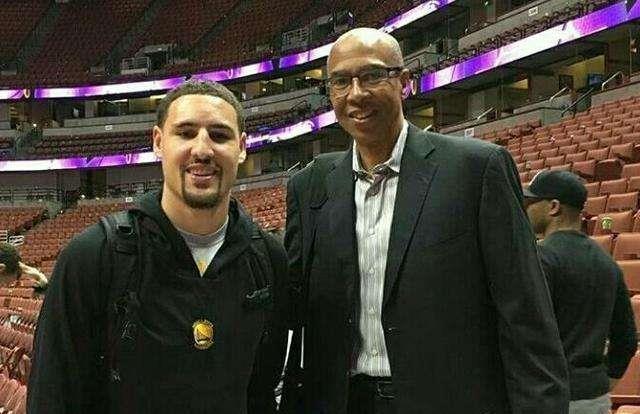 上半场结束 上半场结束