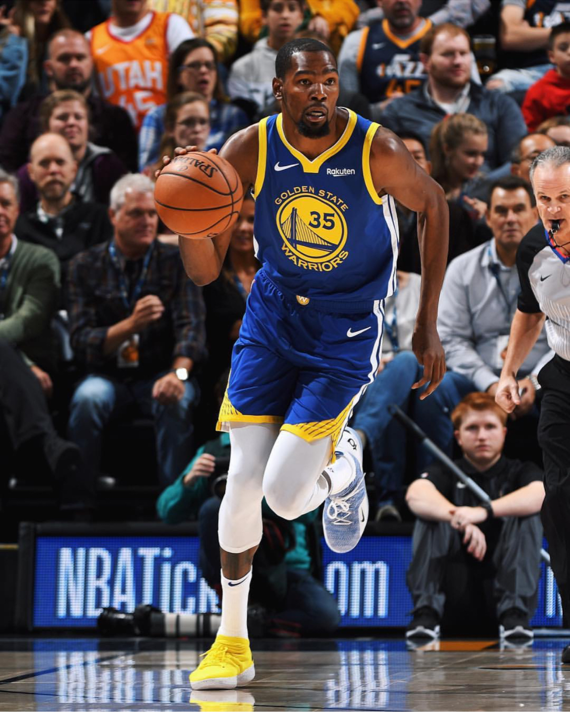 在球员与球 在球员与球